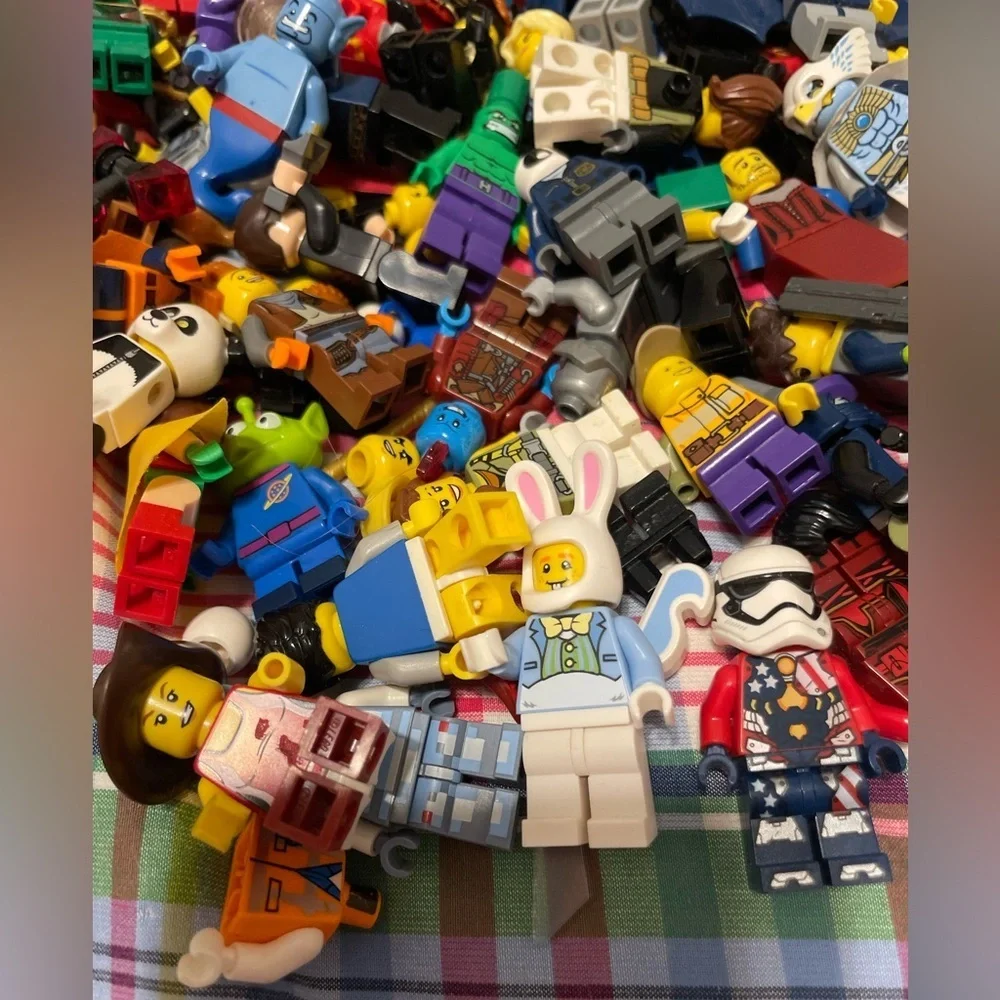 HUGE LOT OF LEGO MINI FIGURES Star Wars Lego Movie Marvel Minecraft Banana‎ man